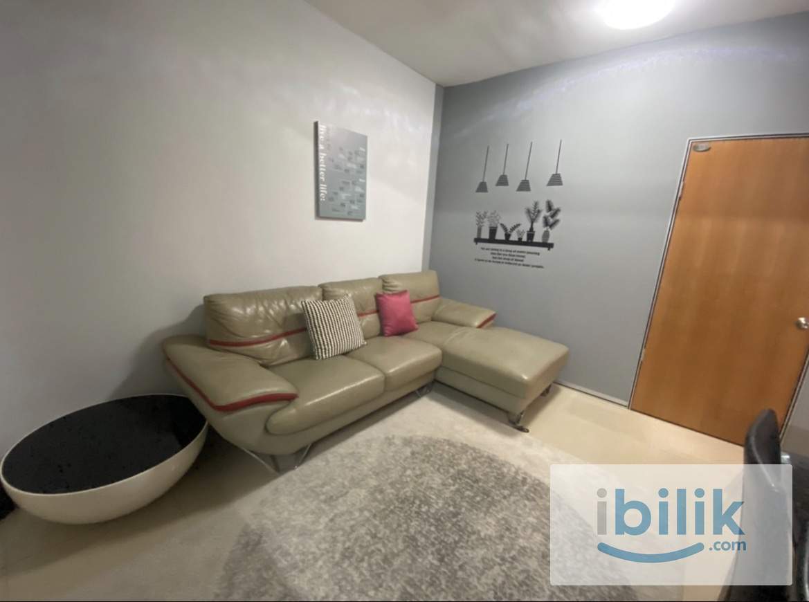 Comfy middle room for rent at suriaMas condominium  - Image 5