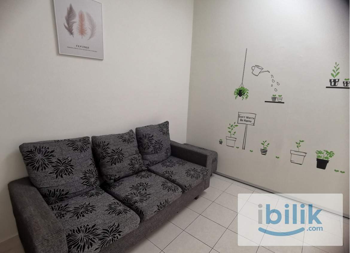 Comfy big room for rent at suriamas condominium condo female unit - Image 4