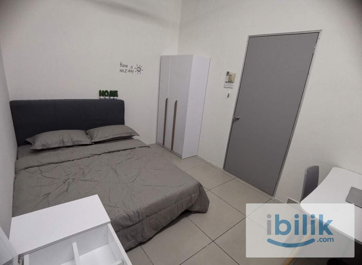Comfy balcony room for rent at impian meridian  - Image 1