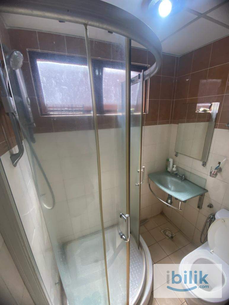 Actual Picture Big Queen Bed Furnished🚝Walk to MRT Surian /Sunway Medical🏊🏼Weekly Cleaning🧹Free Wifi Parking Optional - Image 4