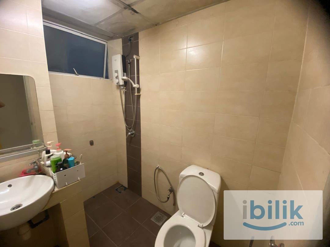Female Muslim Unit 🚶🏻Walk to MRT KOTA DAMANSARA 🚝Furnished Room 🧹Free Wifi & Weekly Cleaning - Image 4