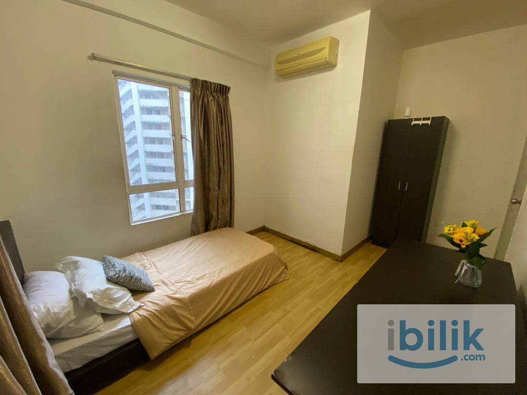 Actual Unit 🌇 Cosy Medium Room🚶🏻Walk to MRT KD 🧹Weekly Cleaning & Free Wifi - Image 2