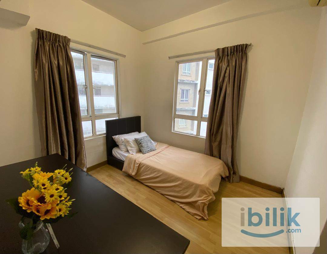 Actual Unit 🌇 Cosy Medium Room🚶🏻Walk to MRT KD 🧹Weekly Cleaning & Free Wifi - Image 4