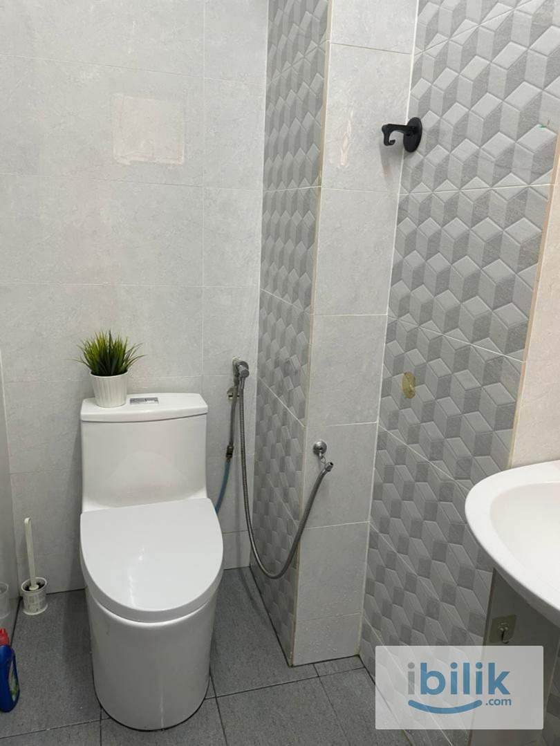 Desa Petaling Master Room with Carpark for rent! Bus stop just at doorstep! - Image 7