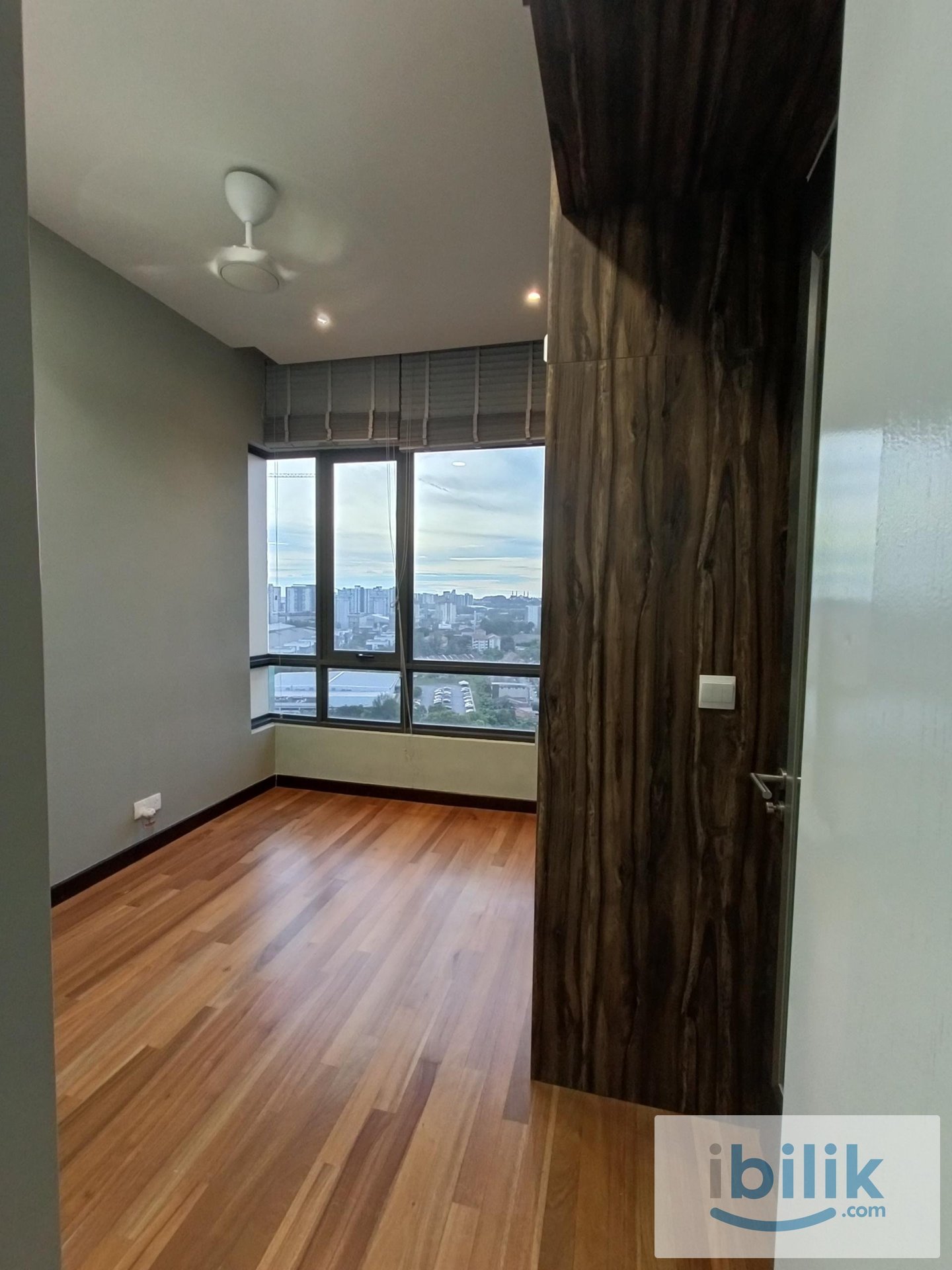 Middle Room with Attached Bathroom - Image 2
