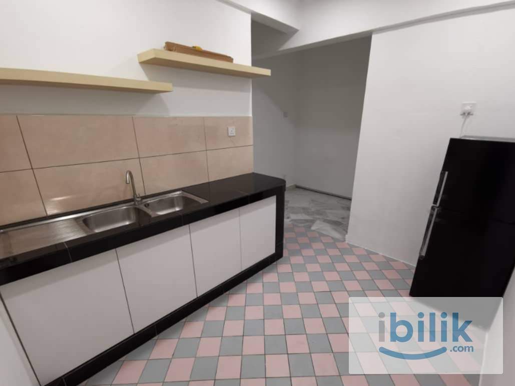Chinese Male Single Room|5min to LRT Station - Image 2