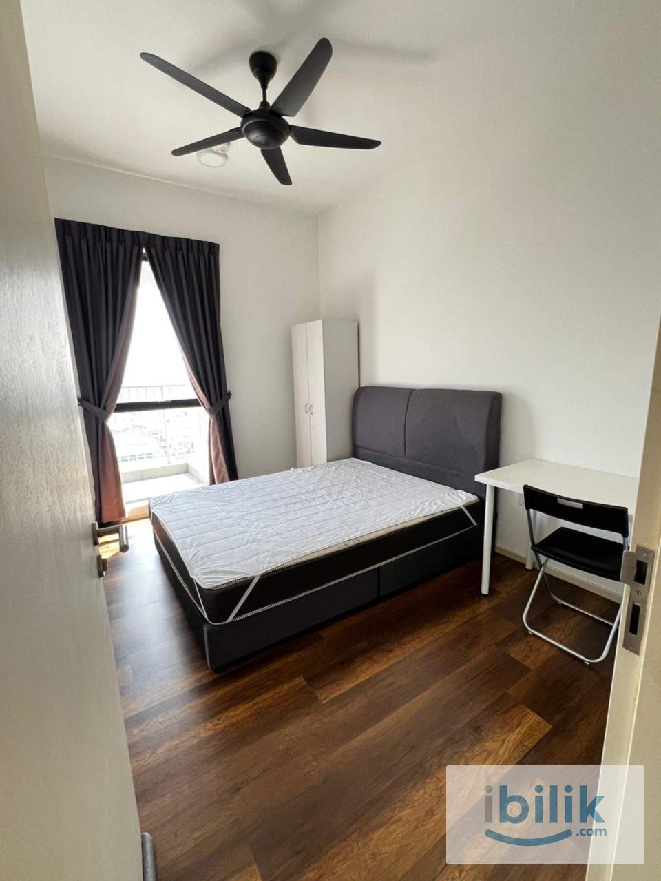 Middle Room @ Sq Where Residence_MRT KG Selamat (INcludes Utilities and wifi) - Image 1