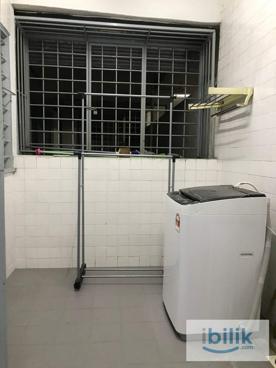 SMALL AND CLEAN ROOM FOR MALE UNIT (NOT MIXED) FOR RENT  - Image 5