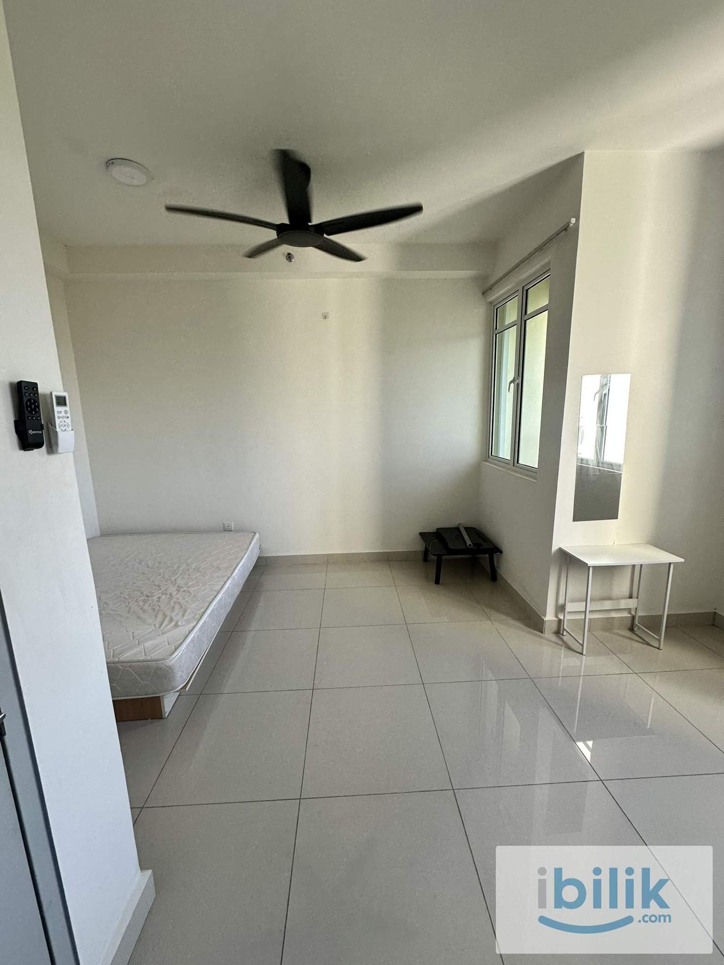 Room for Rental (Near MRT) - Studio Unit - Image 2