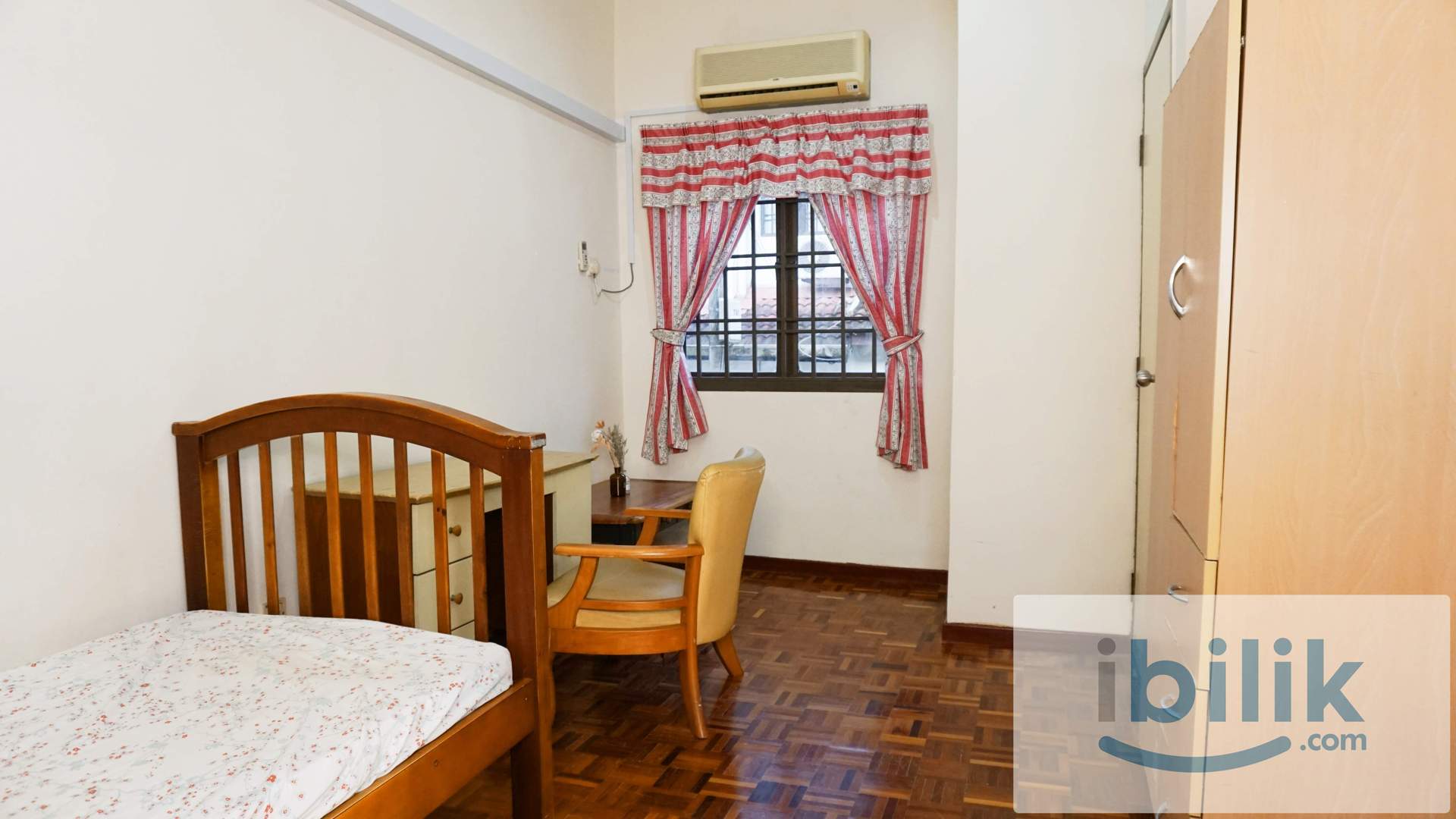 Middle Room For Rent At Taman Mount Austin  - Image 2