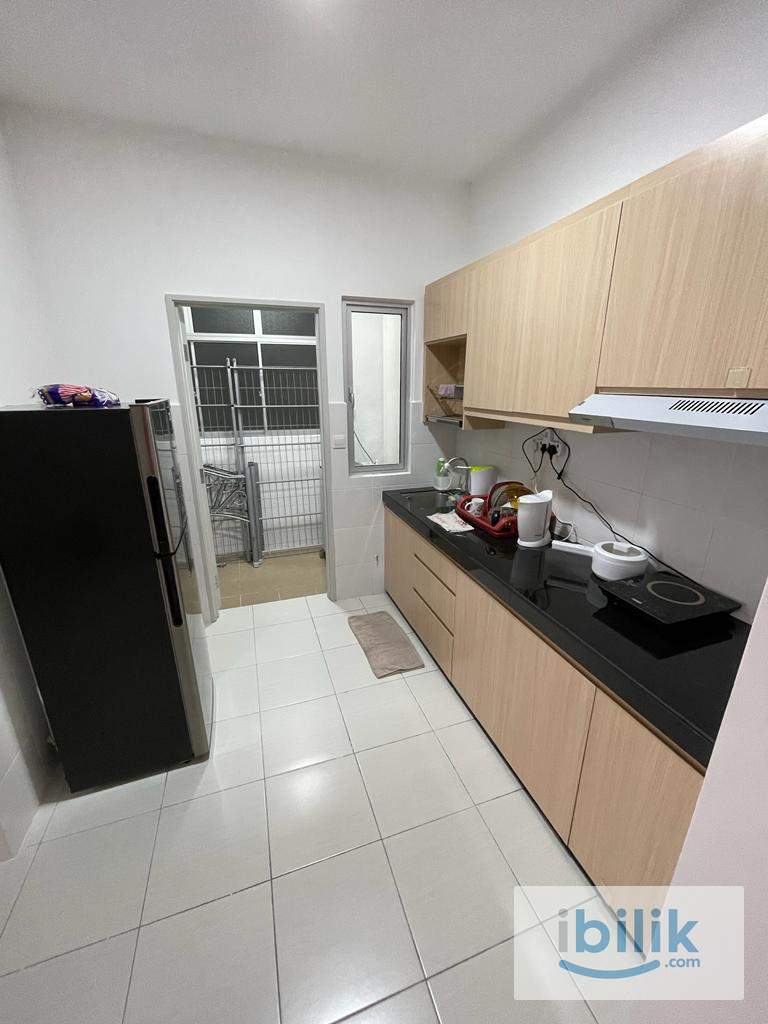 Female Malay Sharing room (looking partner) (Walk to LRT Station) Offer if can move in ASAP - Image 3