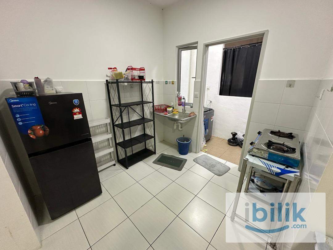 Female Single Muslim Room (Short Term ok) Walk to LRT Melati - Image 4