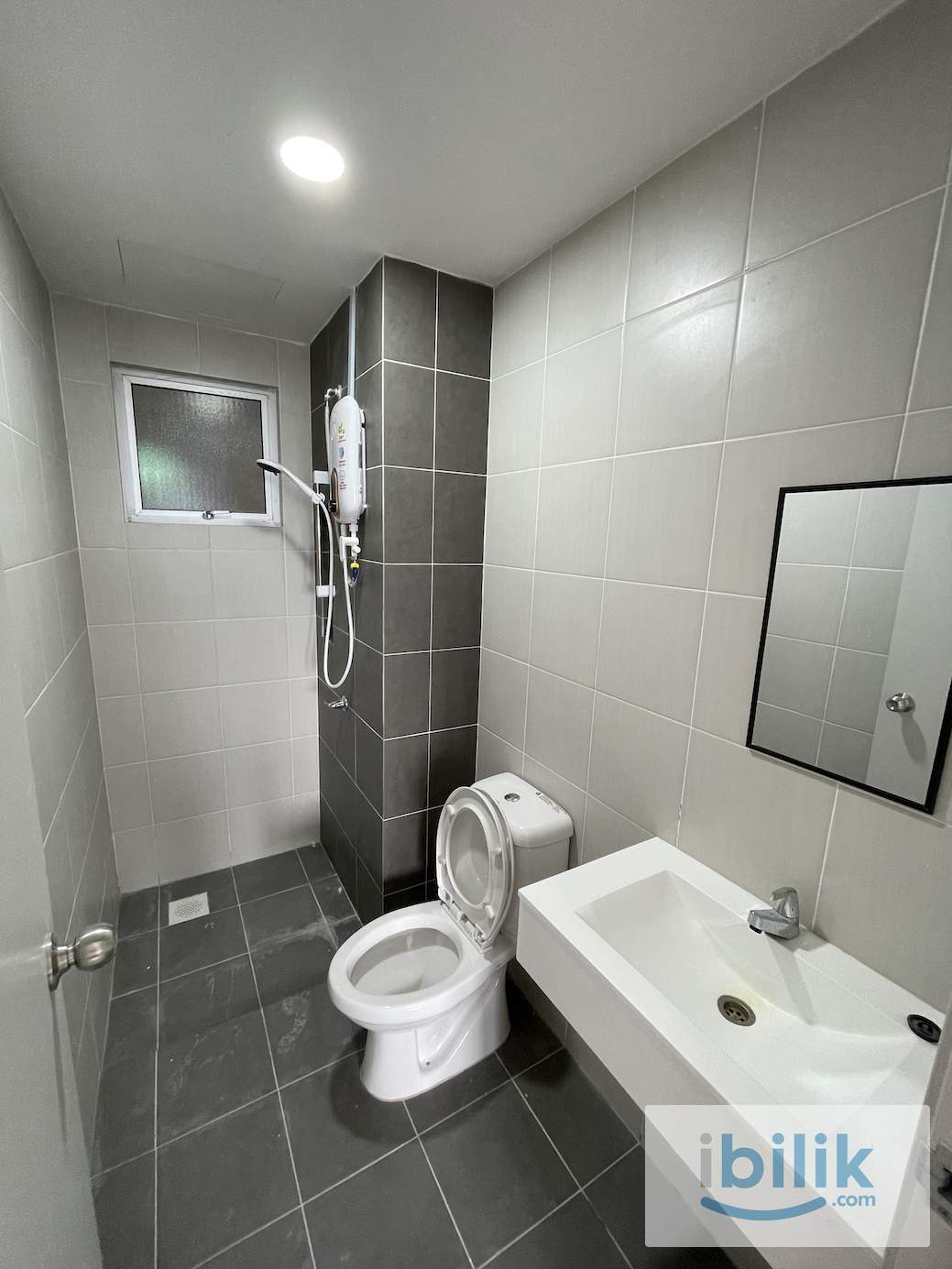 Female Single Muslim Room (Short Term ok) Walk to LRT Melati - Image 3