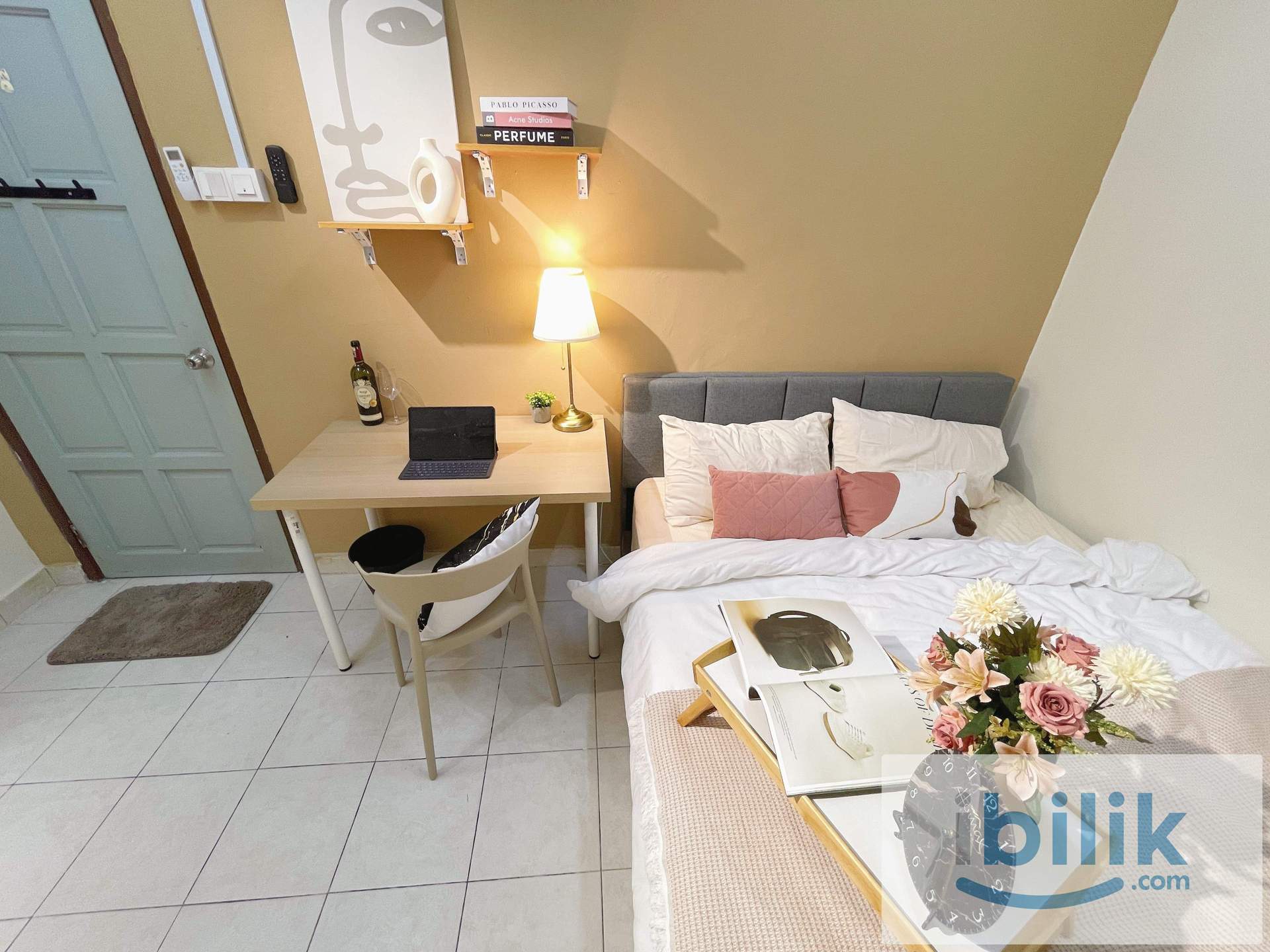 🔥MUST VIEW ROOM!🔥PREMIUM QUEEN ROOM🏡NEAR TO IKEA & THE CURVE 🛍️ - Image 3