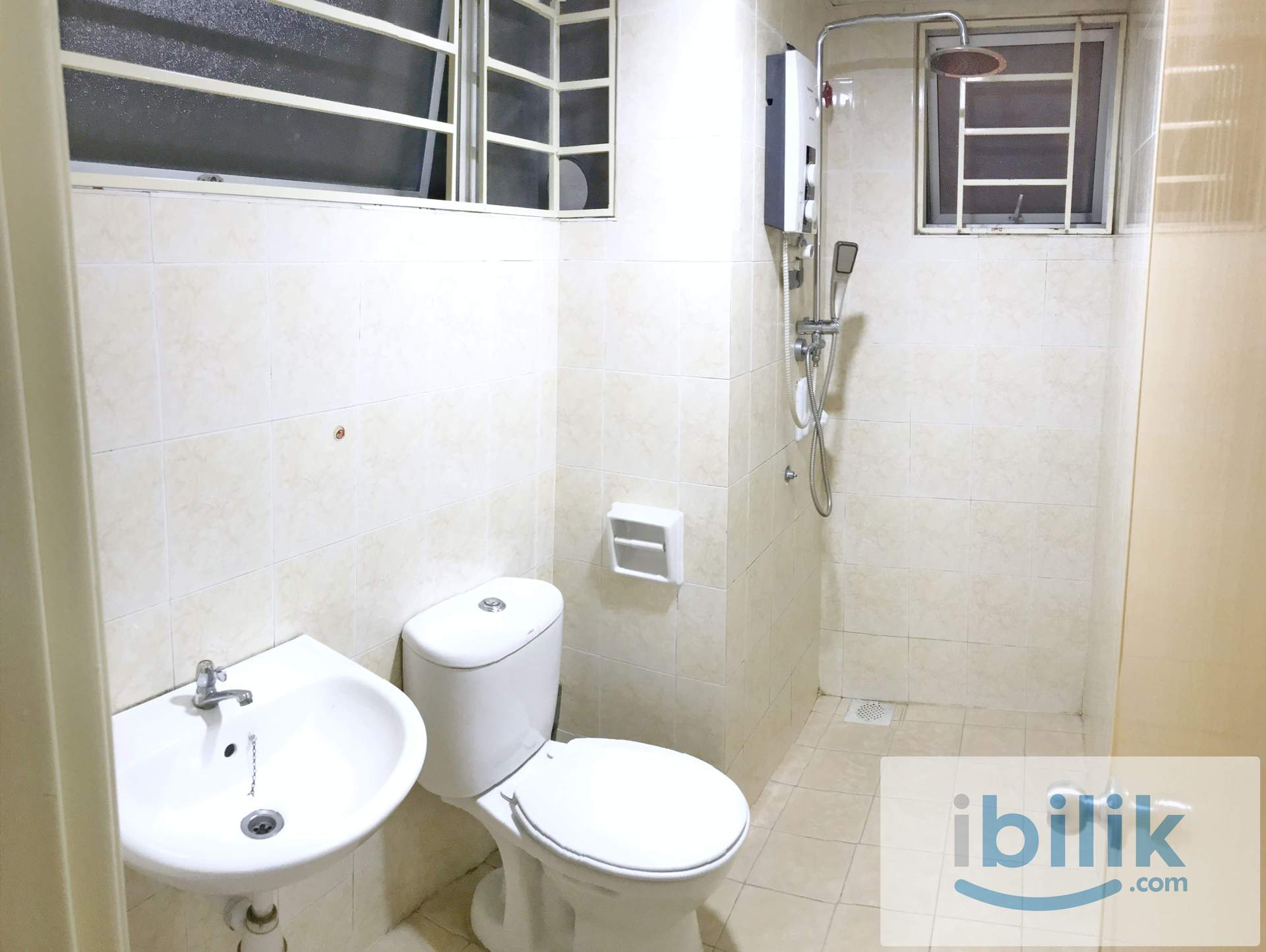 🔥PREMIUM QUEEN ROOM🔥WORK FROM HOME FRIENDLY! 5MINS WALK TO LRT WANGSA MAJU 🤩 - Image 4