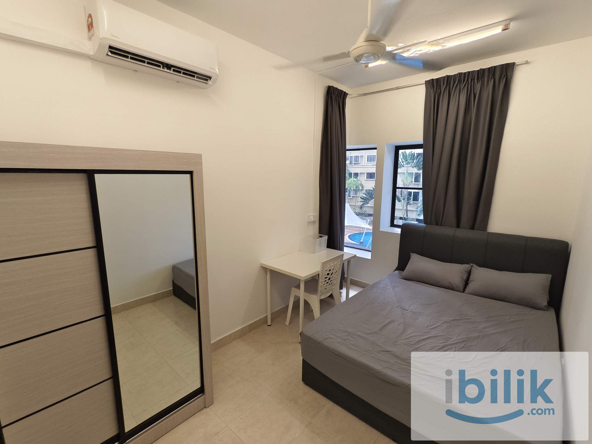 Middle Room at Pelangi Utama, Bandar Utama, Petaling Jaya - Image 1