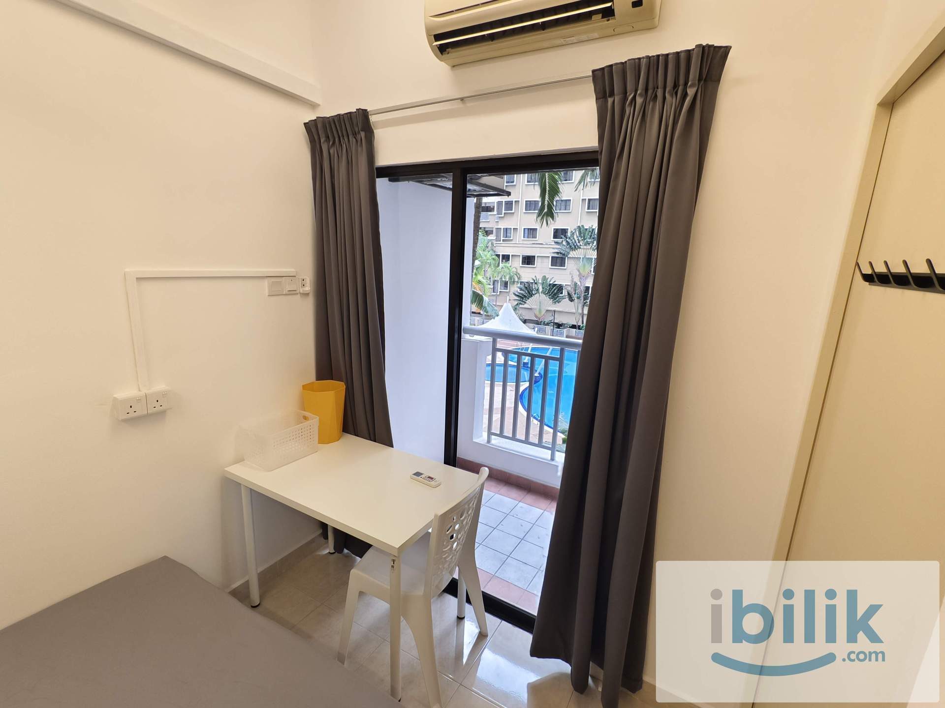 Middle Room at Pelangi Utama, Bandar Utama, Petaling Jaya - Image 3
