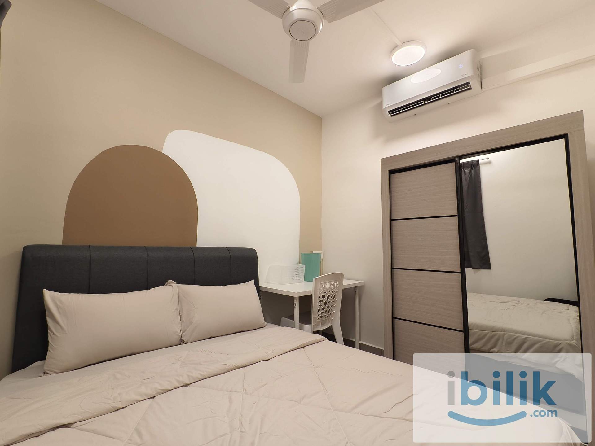 Middle Room at Puncak Damansara, PJ Kayu Ara - Image 1