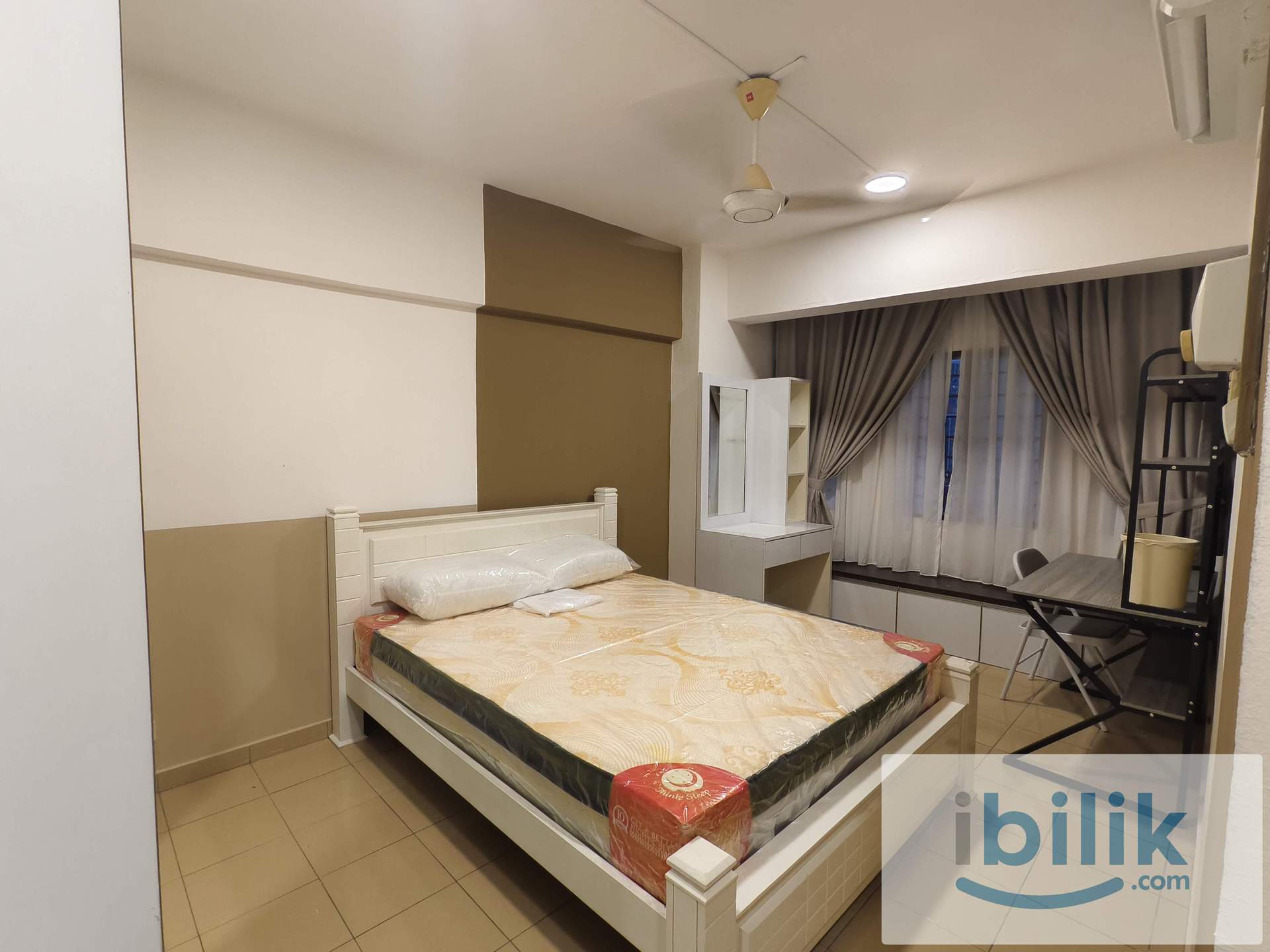 Master Room at Shang Villa, Petaling Jaya SS7 - Image 1