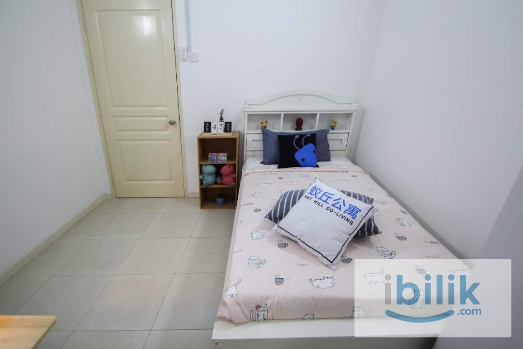 [Near Puchong IOI]🔥Fully Furnished Single Room with Private Bathroom🔥Ready move in😍 - Image 1