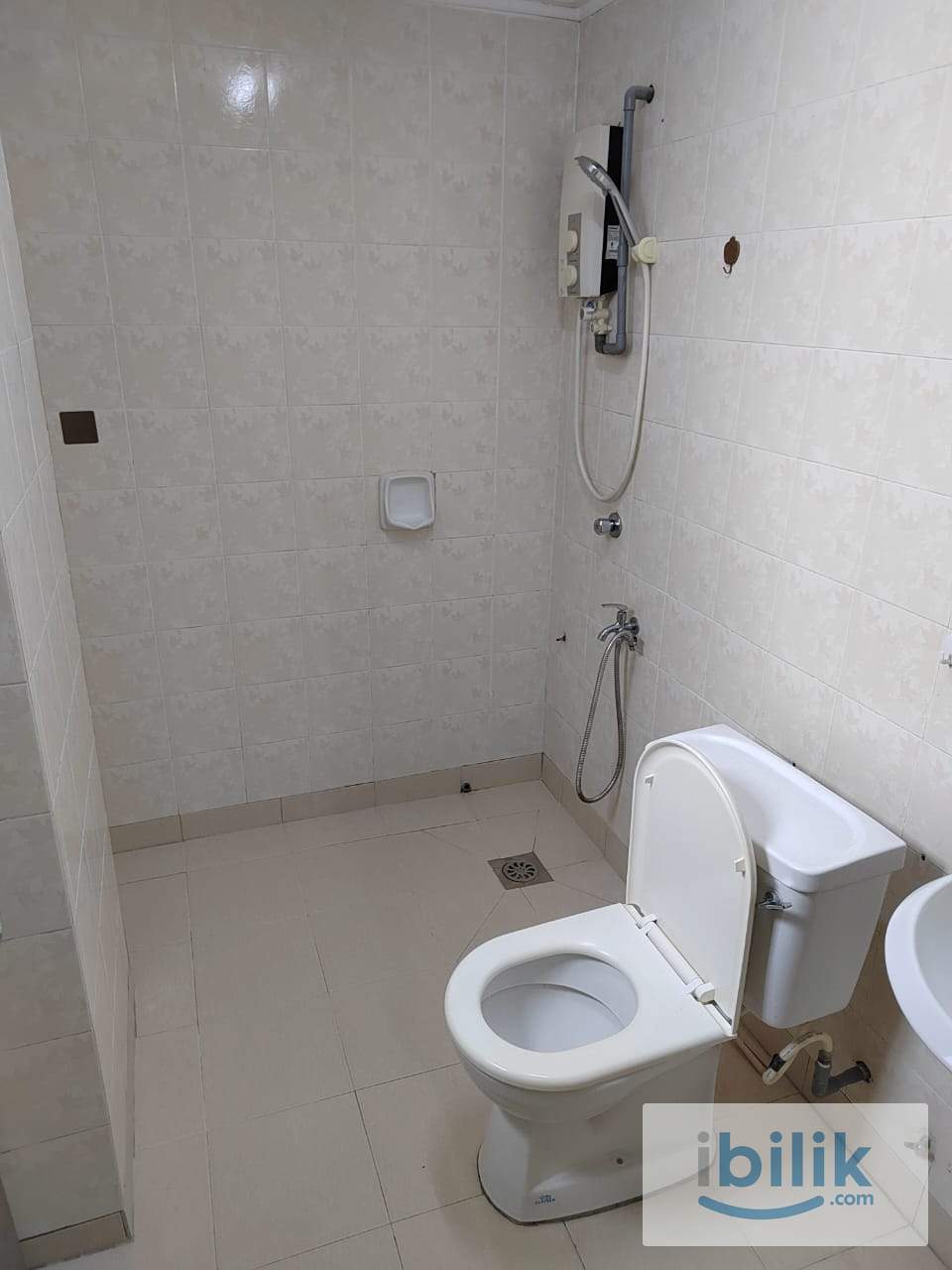 [5 mins to LRT]❗D’aman Crimson Ara Damansara Medium Room✨Fully Furnished🥰Ready Move in - Image 3