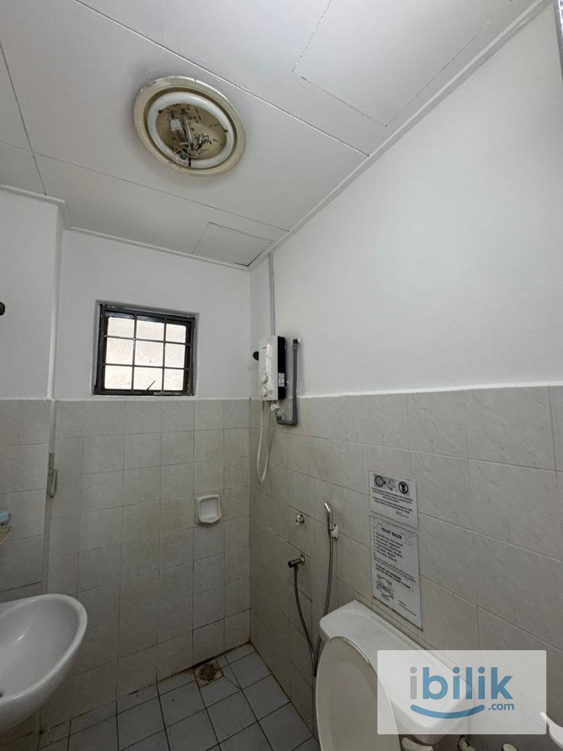 One Month Depsoit! Single Room at SS2, Petaling Jaya 7mins walk to DurianMan Store - Image 4
