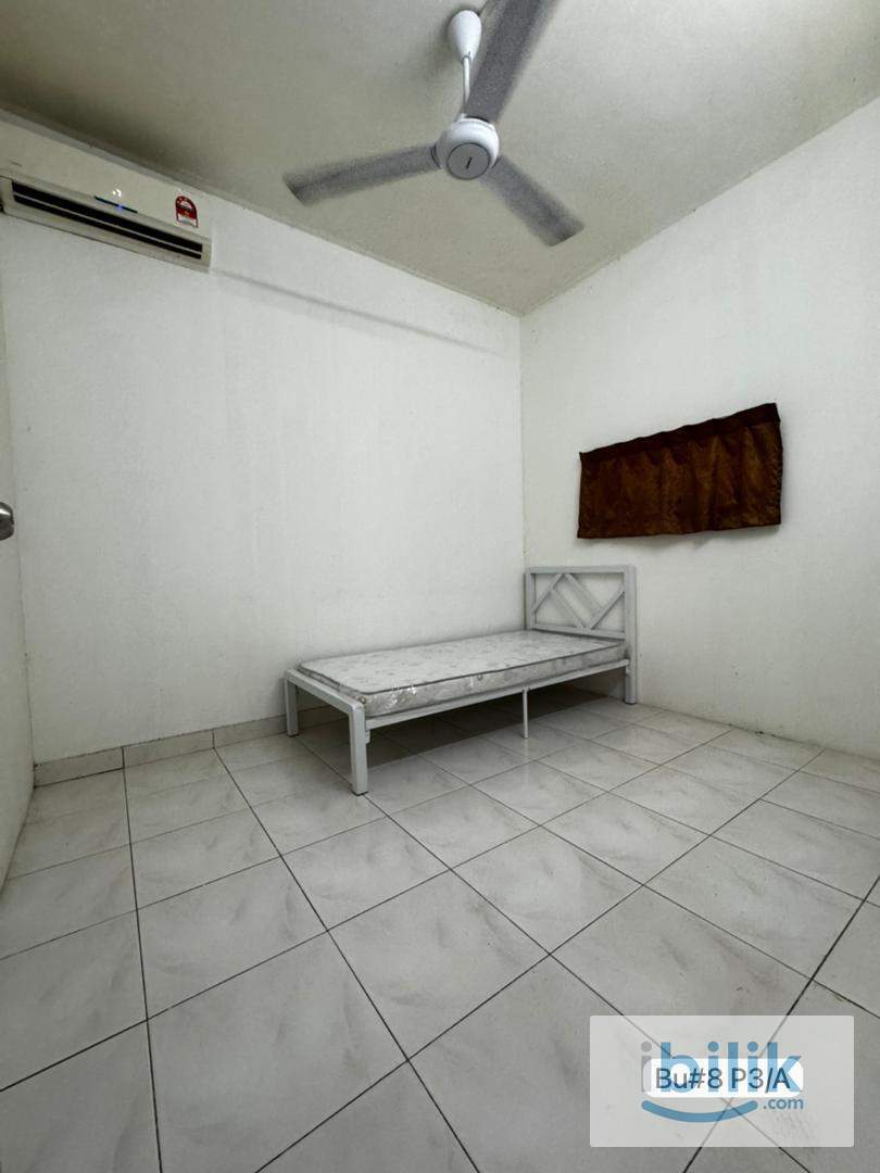 🏠Medium Room For Rent At Bandar Utama🏠💰Zero Deposit Apply🚩Urgent Move In🚗Nearby👉MRT Bandar Utama,One Utama Petaling Jaya - Image 1