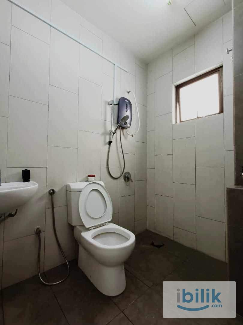 🏘️Room For Rent At SS4 Kelana Jaya🏘️Nearby 🚶🏻‍♀️‍➡️Lincoln University,LRT Kelana Jaya,Kelana Square,Paradigm Mall💰 - Image 3