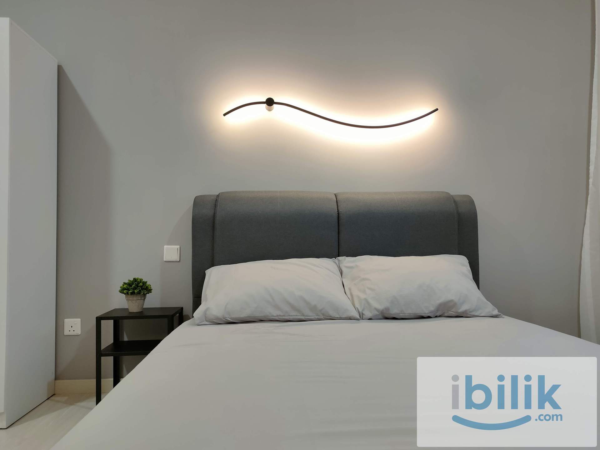 [FEMALE UNIT] Master Room at The Hamilton, Wangsa Maju | Link Bridge to Sri Rampai LRT - Image 4