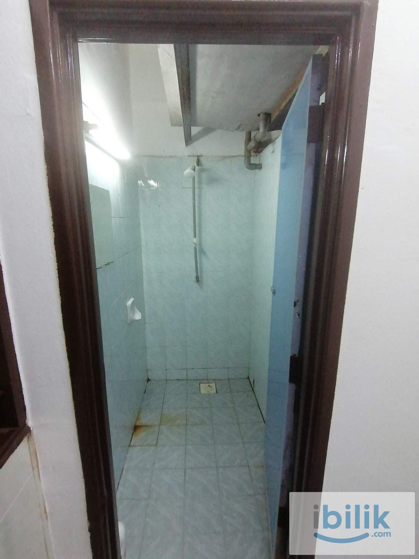 Shared Master Room in Tingkat 1 PANGSAPURI JATI, KOTA PERDANA with full furnish for 2 persons only - Image 7