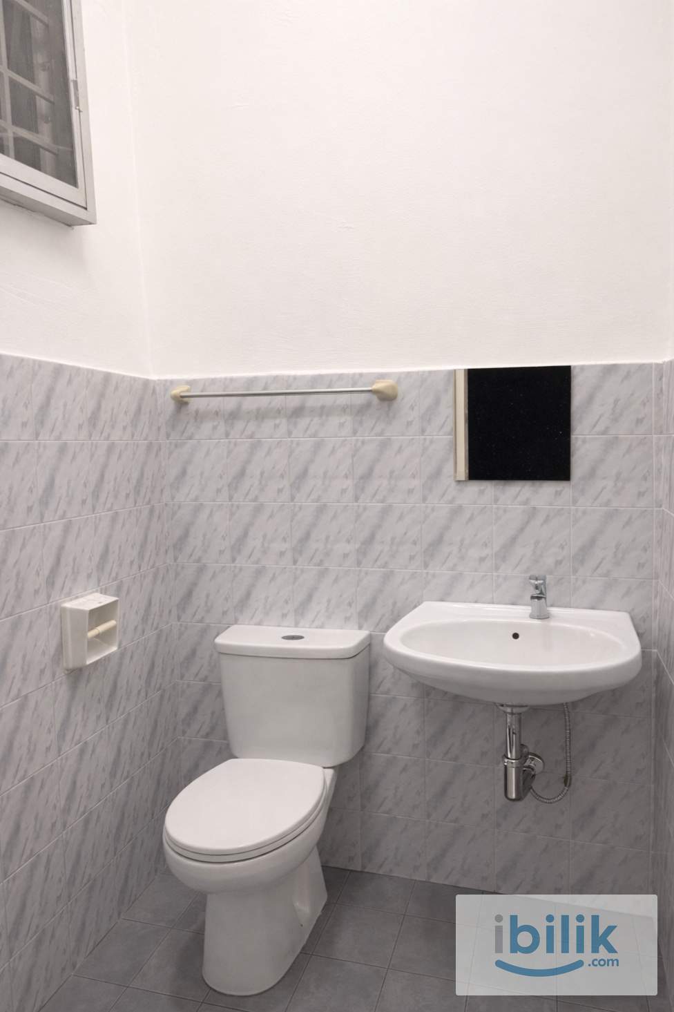 BU4 large room to let  - Image 2