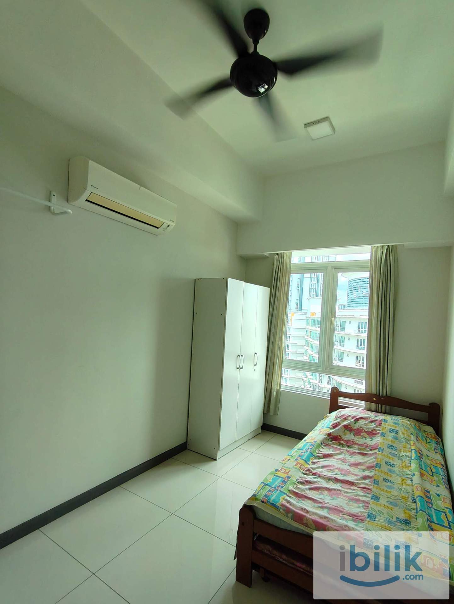 Middle Room (R2) TIARA MUTIARA 2, JLN PUCHONG, TAN YEW LAI, BLOOMSDALE MALL - Image 1