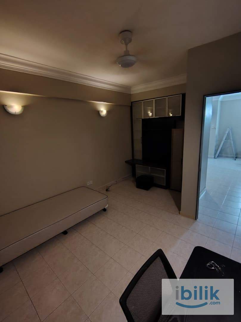 F/Furnish Single Room with Balcony D'Aman Ria Condo PJ Kelana Jaya for rent  - Image 2