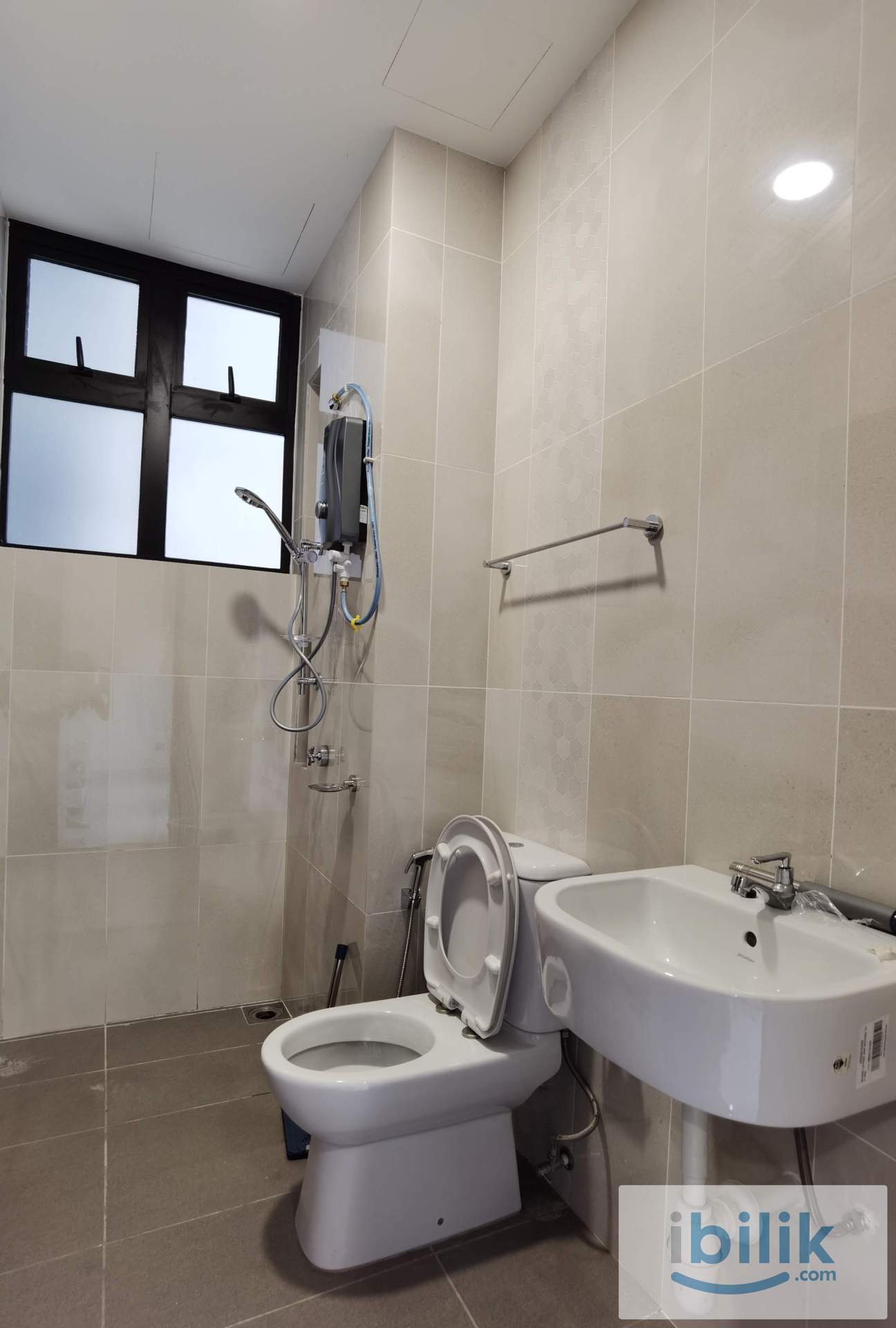[Walking to MRT] Middle Room with Bathroom at J Dupion Residence, Cheras Taman Tenaga Taman Pertama Near HUKM - Image 7