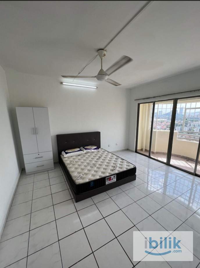 Middle balcony room for rent at BAM Villa Condominium Maluri Cheras Near MRT LRT Sunway Velocity - Image 1
