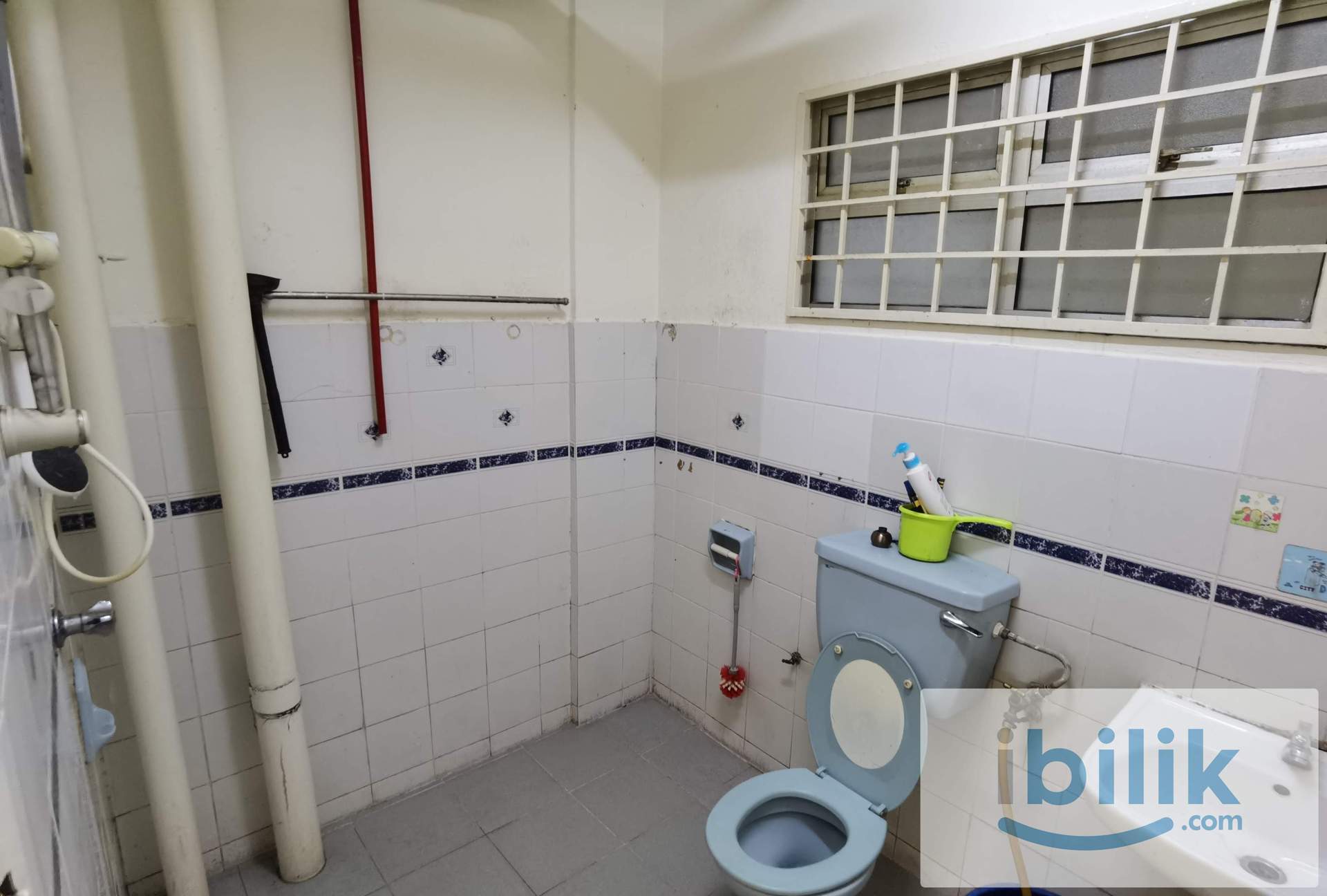 Middle balcony room for rent at BAM Villa Condominium Maluri Cheras Near MRT LRT Sunway Velocity - Image 5