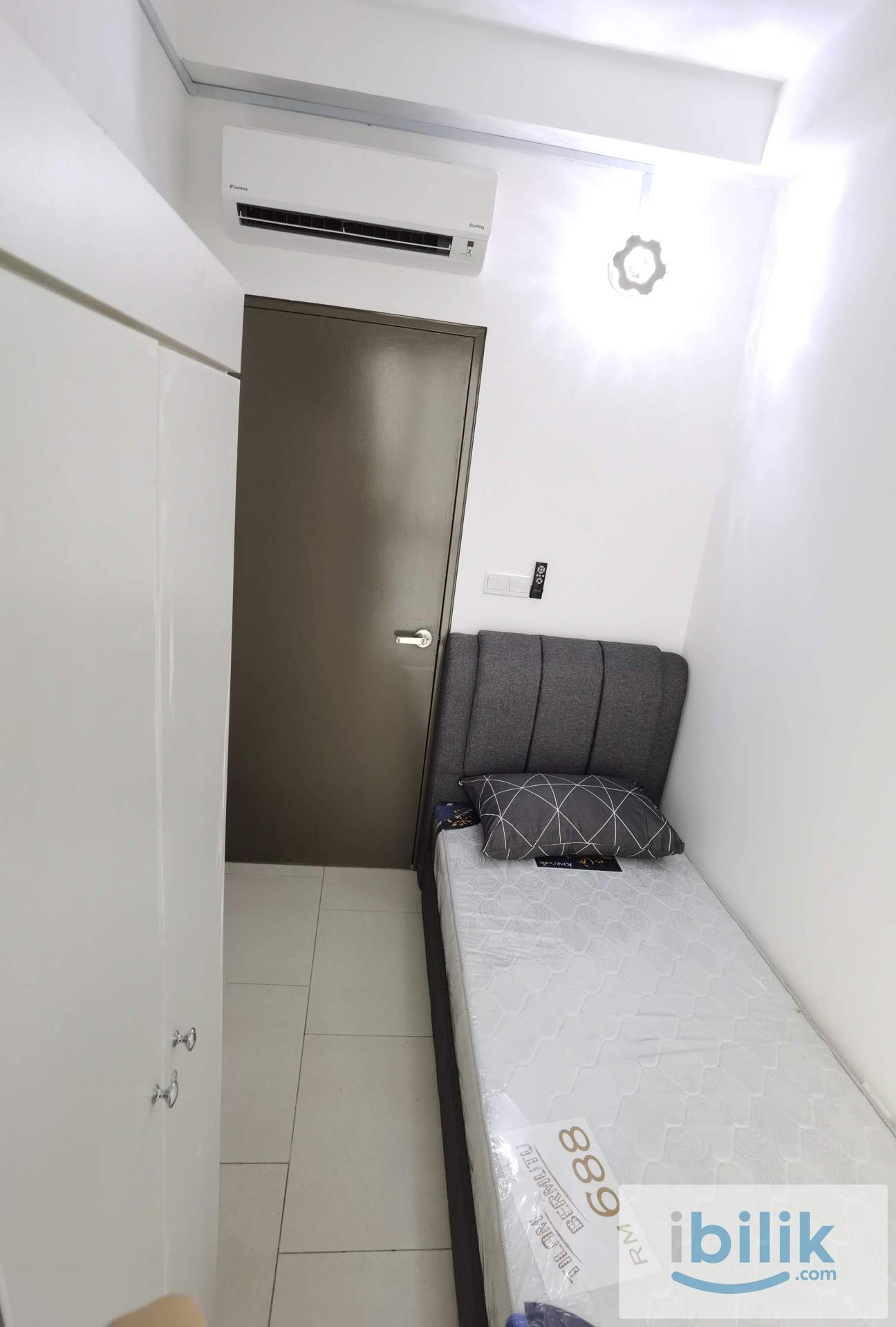 Single Room at Astetica Residences, Seri Kembangan Near KTM The Mines - Image 2