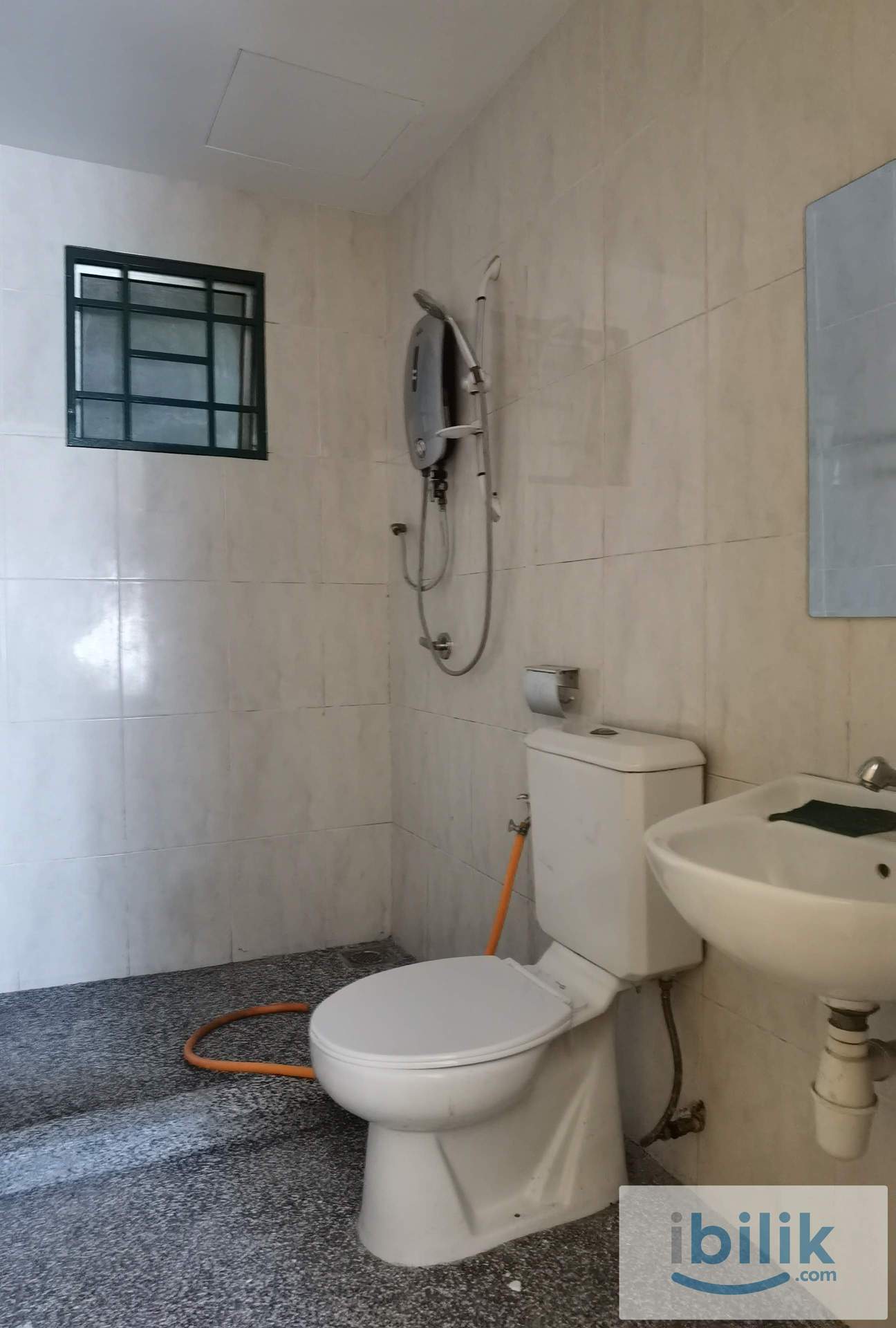 Master Room at Connaught Avenue, Cheras Taman Connaught Cheras Walking Distance To MRT - Image 4
