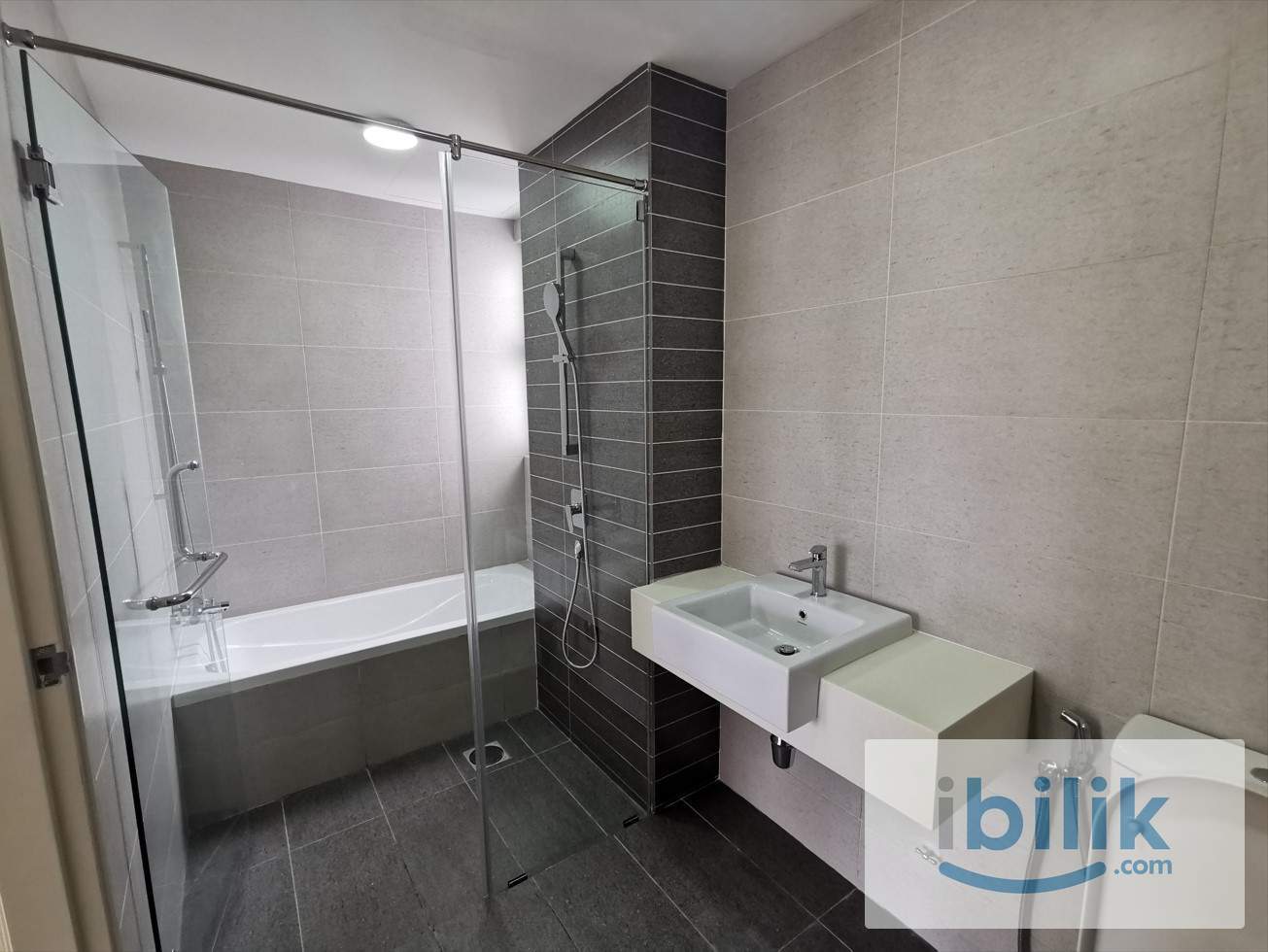 Master Room (WITH BATHTUB) at Green Residence, Cheras South Cheras Taman Rasa Sayang Near MRT - Image 4