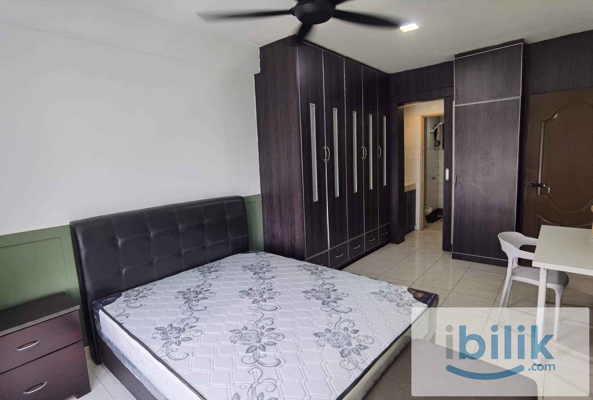 Master Room at Endah Puri, Sri Petaling Near Endah Parade Near LRT Bukit Jalil - Image 1