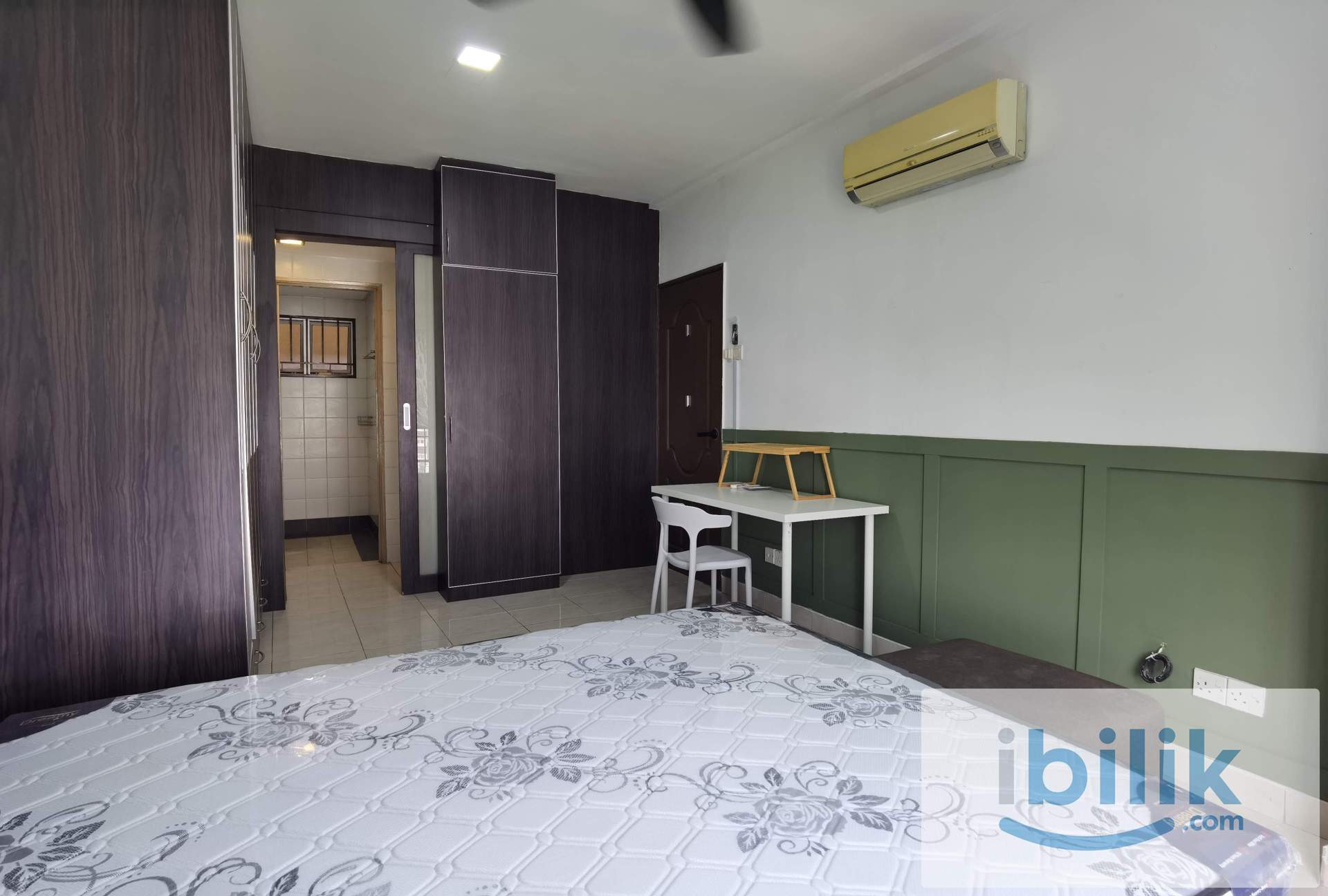 Master Room at Endah Puri, Sri Petaling Near Endah Parade Near LRT Bukit Jalil - Image 3