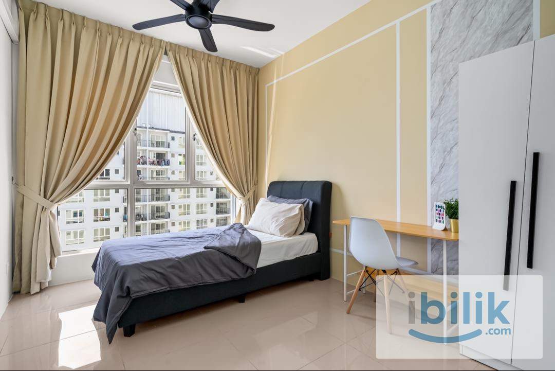 Middle Room at Platinum Splendor Residence, Semarak [PROMO] [FULLY FURNISHED] - Image 4