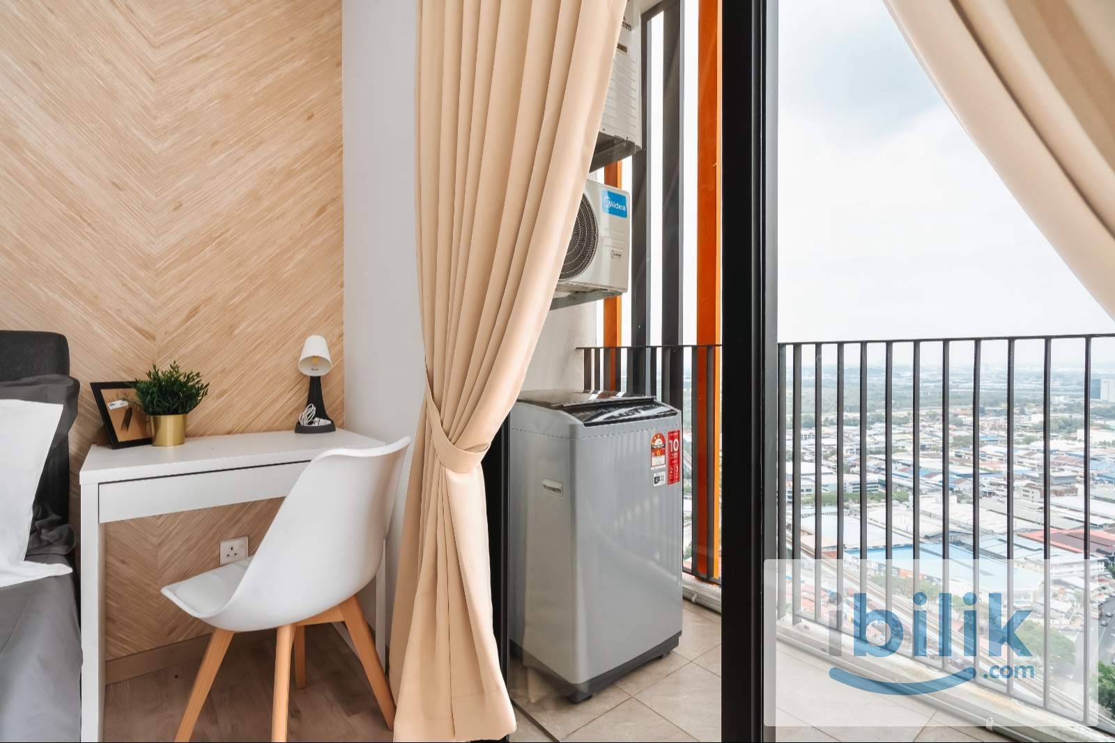 Middle Room at Emporis, Kota Damansara [PROMO] [FULLY FURNISHED] - Image 4