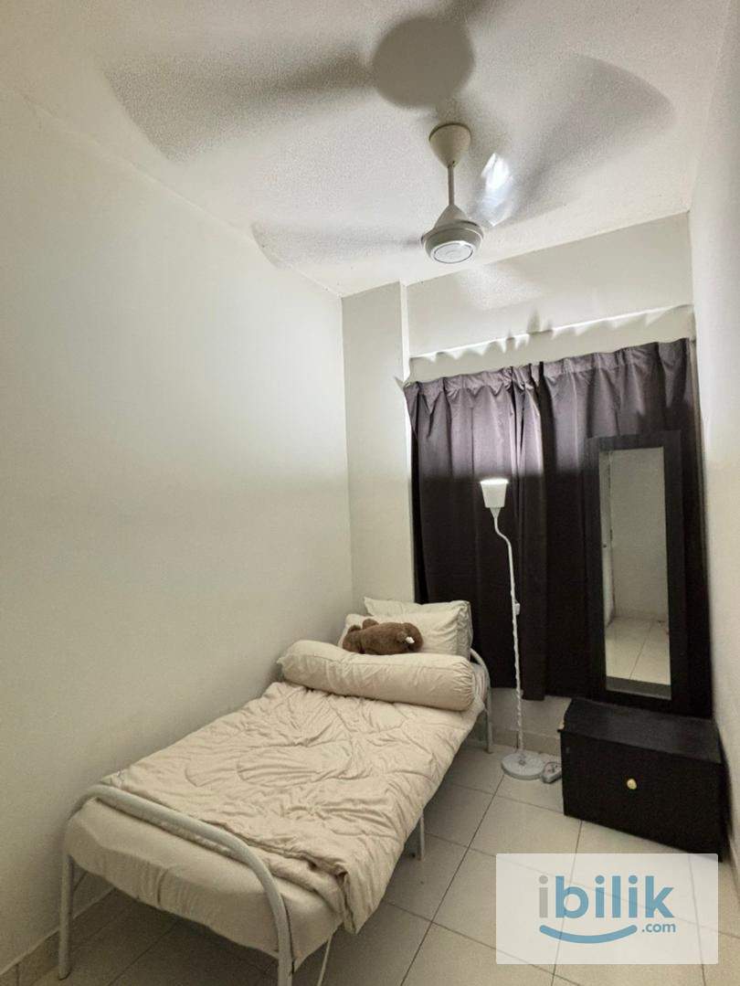 Single Private Bilik Sewa Perempuan Fully Furnished Setia Alam  - Image 1