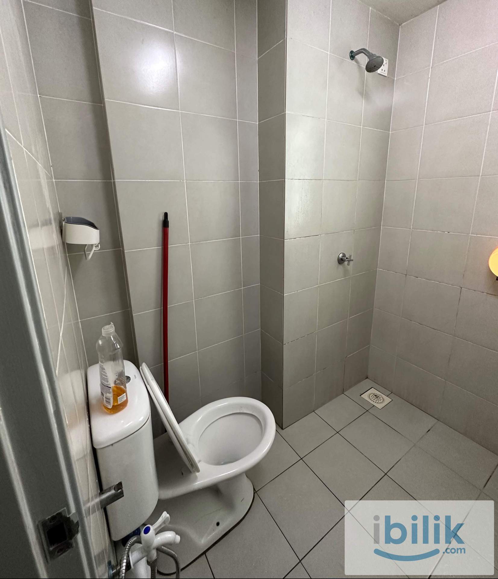 Single Private Bilik Sewa Perempuan Fully Furnished Setia Alam  - Image 2