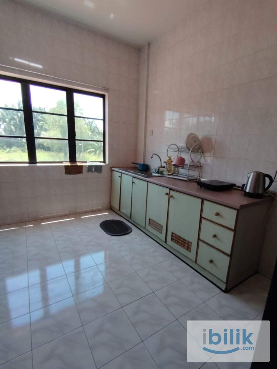 Single room 1st Floor Condo for rent - Image 1