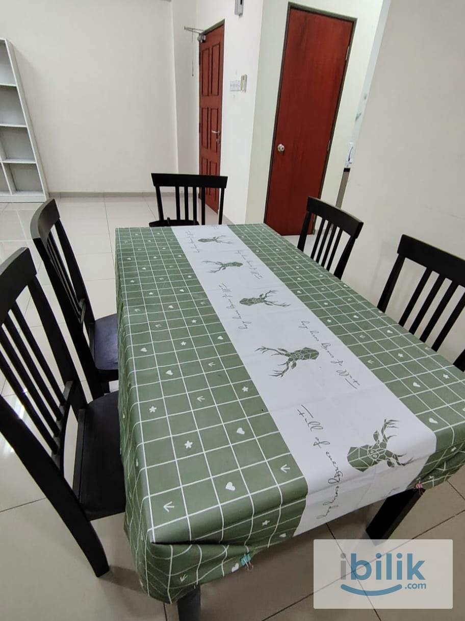 Middle room in condo for rent - Image 1