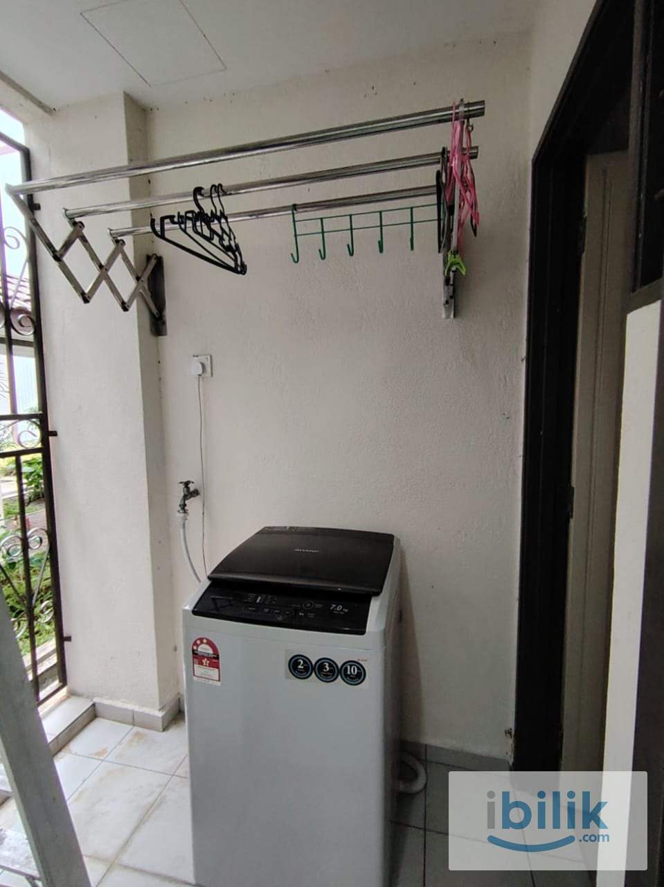 Middle room in condo for rent - Image 7