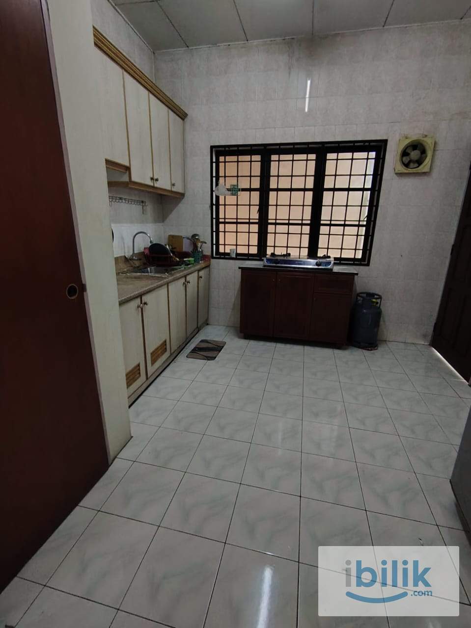 Middle room double bed for rent at Ipoh, Perak - Image 2