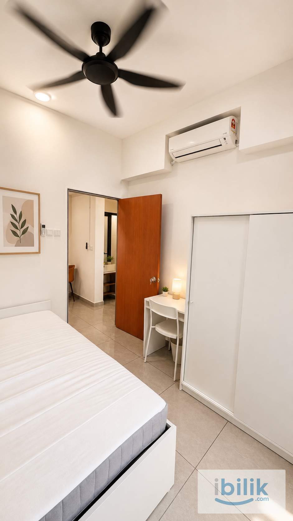 Bright Middle Room at Utropolis Batu Kawan | Fully Furnished | RM750 - Image 2